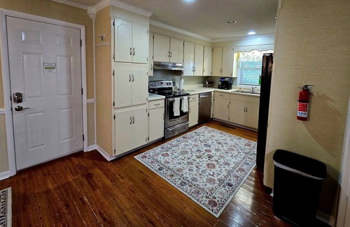 Pansey Casa | Conveniently near National Peanut festival fair grounds. Oct 31-Nov 9.
