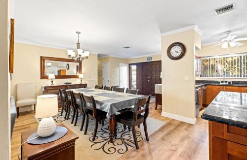 Satellite Beach Casa | PERFECT BEACH GETAWAY for 6-10