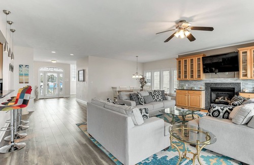 East Ocean View Casa | Perfect Beach Home w/Ocean Views in Norfolk! Sleeps 10!
