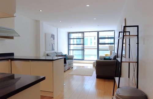 St Luke's Apartamento | Perfect blend of modern convenience &urban charm.