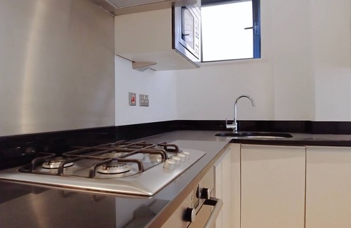 St Luke's Apartamento | Perfect blend of modern convenience &urban charm.