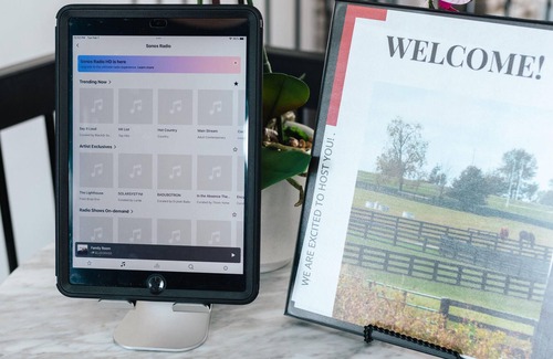 Lexington Otro | Perfect Bluegrass Farm Getaway