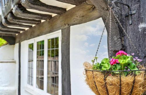 Maidstone Casa | Perfect Booking The Buttery 500 Year Old Cottage