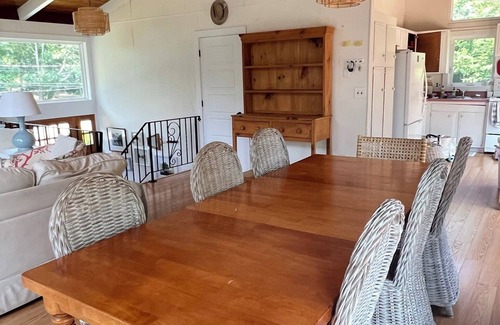West Hyannisport Casa | Perfect bungalow near the beach in historic Craigville Village