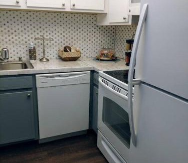 Mid America Apartamento | Perfect Couples Retreat - close to all amenities