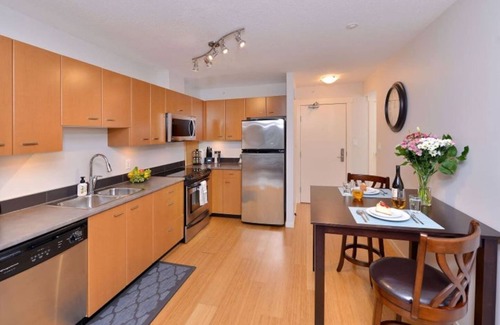 Downtown Victoria Condominio | 5 minutos a pie del puerto interior - Ubicación perfecta - Chimenea - Estacionamiento gratuito
