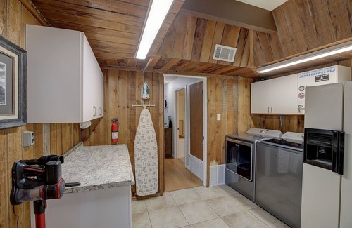 River Ridge Casa | Perfect Escape w/ access to Lake Austin