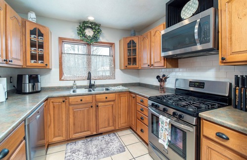 Chautauqua Casa | Perfect Fall getaway! Leaves, Wine Tasting, Fishing, Birding, Family Time!