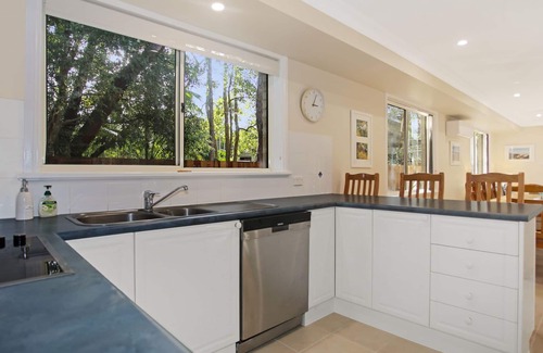 Hawks Nest Casa | Perfect Family Accommodation - Free WIFI