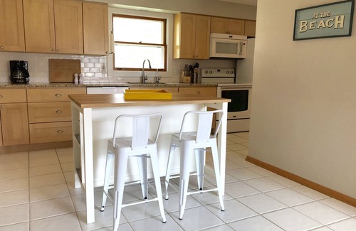 Three Oaks Casa | Harbor Country Retreat con piscina privada. Escapada familiar perfecta!