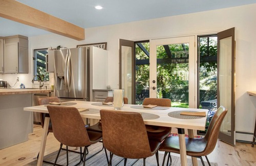 Eagle-Vail Casa | Perfect Family Getaway, Hot Tub, W/Private Fenced Yard, Beautiful Outdoor Area
