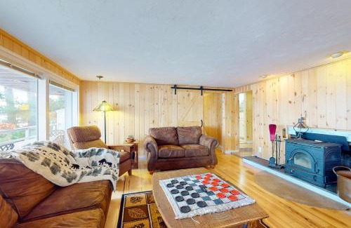 Alton Bay Casa | Perfect Family Getaway Minge Cove Alton