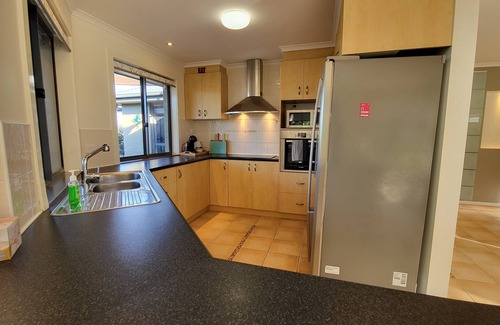 Amaroo Casa | Perfect family home! Free WiFi, Netflix