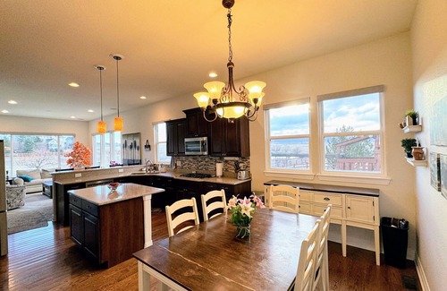 Broomfield Casa | Perfect Family Home - Large Backyard and Beautiful Mountain Views