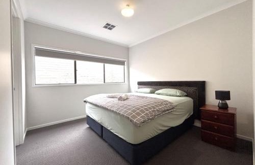 Kalkallo Casa | Perfect Family Home w Garage Near Parks & Donnybrook