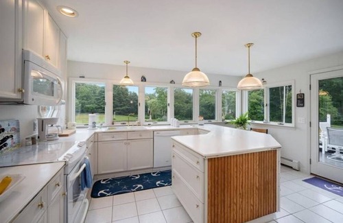 South Kingstown Casa | Perfect Family Retreat