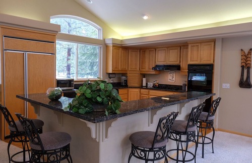South Lake Tahoe Casa | Perfect Family Home in the Angora Highlands