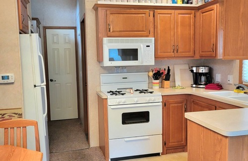 Pierceton Alquiler De RV | Perfect for 4 Cozy Campground & Family Adventures at Yogi Bear Jellystone Park