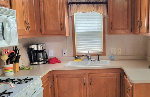 Pierceton Alquiler De RV | Perfect for 4 Cozy Campground & Family Adventures at Yogi Bear Jellystone Park