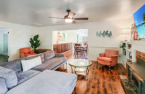 Winters Casa | Perfect for Family or Group Stay! Walk to Downtown + Easy Checkout