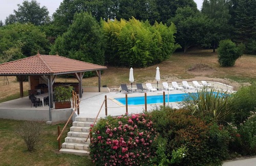 Bussiere-Galant Casa | Perfect for groups! Charming 8-bed w/Pool & Outdoor Kitchen in village