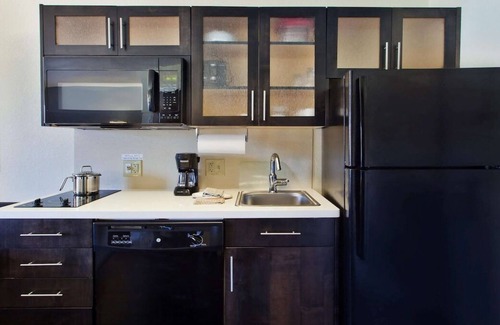 Horsham Casa | Perfect for Groups! 3 Pet-friendly Units, Kitchen, Free Parking