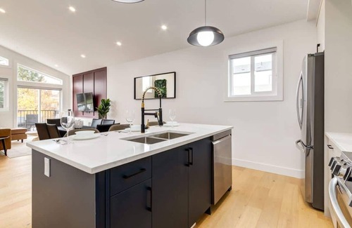 Rosscarrock Casa | Perfect for Long Stays, Free Parking, Pets Allowed