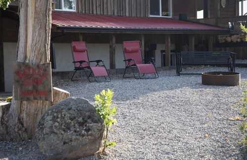 New Castle Apartamento | Perfect for outdoor adventurers & couples; near Glenwood, hot springs & skiing