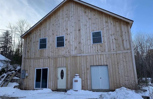 Bartlett Casa | Perfect for Snowmobilers, Close to Attitash, Storyland, and North Conway.