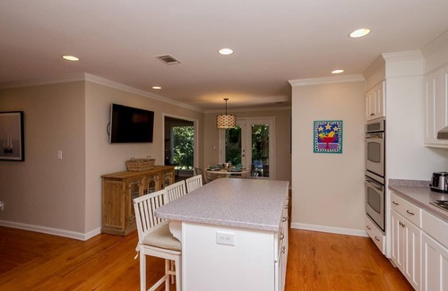 Forest Hills Casa | ESTANCIA EXTENDIDA ** $ 8,500 PARA 4 / 1--14 ** MAESTRAS Y AMIGAS DE ANGC MUJERES
