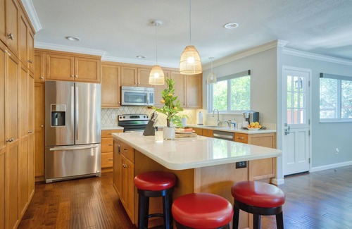 Santa Rosa Casa | Perfect for Wine Country Vacation Living and Entertaining