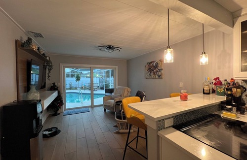 McGregor Casa | Perfect Fort Myers Getaway! Close to beaches, downtown, nightlife..