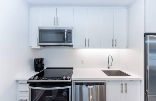 Innisfil Condominio | Perfect getaway at Friday Harbour Resort (2 Bedroom with Private Terrace)