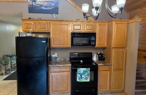 Garrison Cabina | Perfect Getaway – Beautiful Cabin on Golf Course