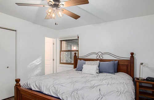 Canadian Lakes Casa | Perfect Getaway Cottage with Private Lake Access!