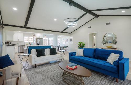 Richardson Casa | Perfect Getaway Home w Pool Jacuzzi Cinema Room