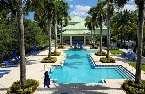Doral Condominio | Perfect Getaway - Pool, Dining, Bar, & Spa