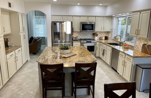 Arabian Views Casa | Perfect Getaway, Prime Location
