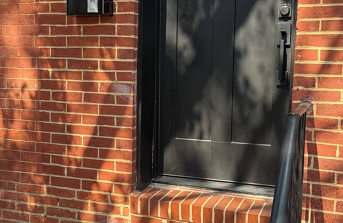 Canton Casa | Perfect Group getaway, 4BR/3BA, Rooftop & Theater in walkable Canton