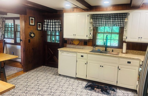 Mount Sunapee Casa | Perfect Lake or Mountain Getaway Less Than 5 Minutes Away