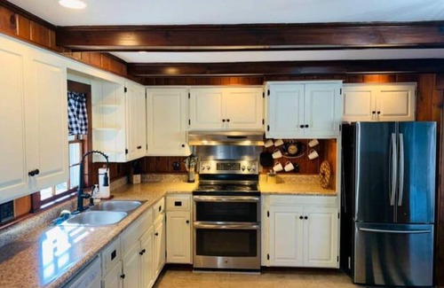 Mount Sunapee Casa | Perfect Lake or Mountain Getaway Less Than 5 Minutes Away