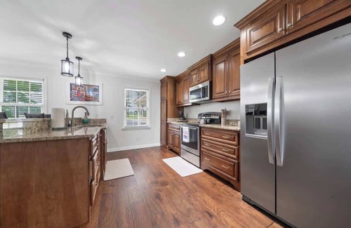 Milledgeville Casa | Perfect Landing, Sleeps 10, Outdoor Lake Heaven!