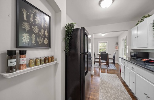 Lindley Park Casa | Perfect Lindley Park location - Minutes from GAC, Coliseum, Restaurants and Pubs