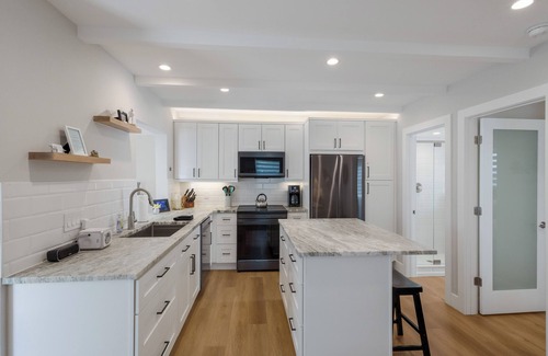 Siesta Key Village Condominio | Local perfecto en el pueblo, a 1 1/2 cuadra de la playa n. ° 1 de EE. UU., Piscina, wifi, sol y diversión