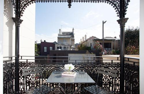 Glebe Apartamento | Perfect Located Comfy Studio with Balcony