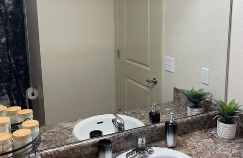 Golden Glades - The Woods Apartamento | Perfect location! 10 min drive to the beach and close to the MAYO CLINIC!