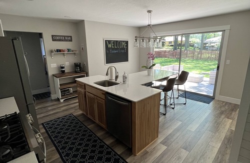 Beachwood-Bluffton Casa | Perfect location! Family friendly 4 Bedroom home - 5 minute walk to the beach!