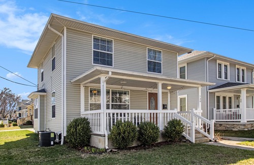 Northeast South Bend Casa | Corta caminata a Campus y Eddy St. ¡Los comunes!