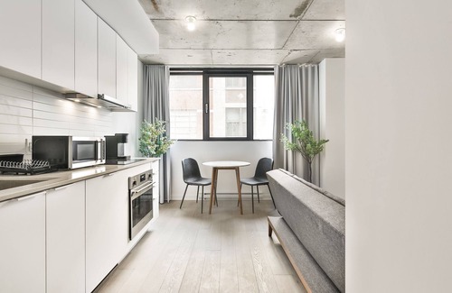 Latin Quarter Apartamento | Perfect Location in City | MUST Stay | VERY Clean