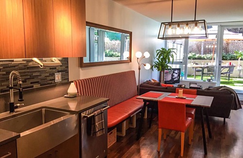 Mount Pleasant Condominio | Perfect location / private patio / rooftops AMAZING VIEWS! / gym / courtyard